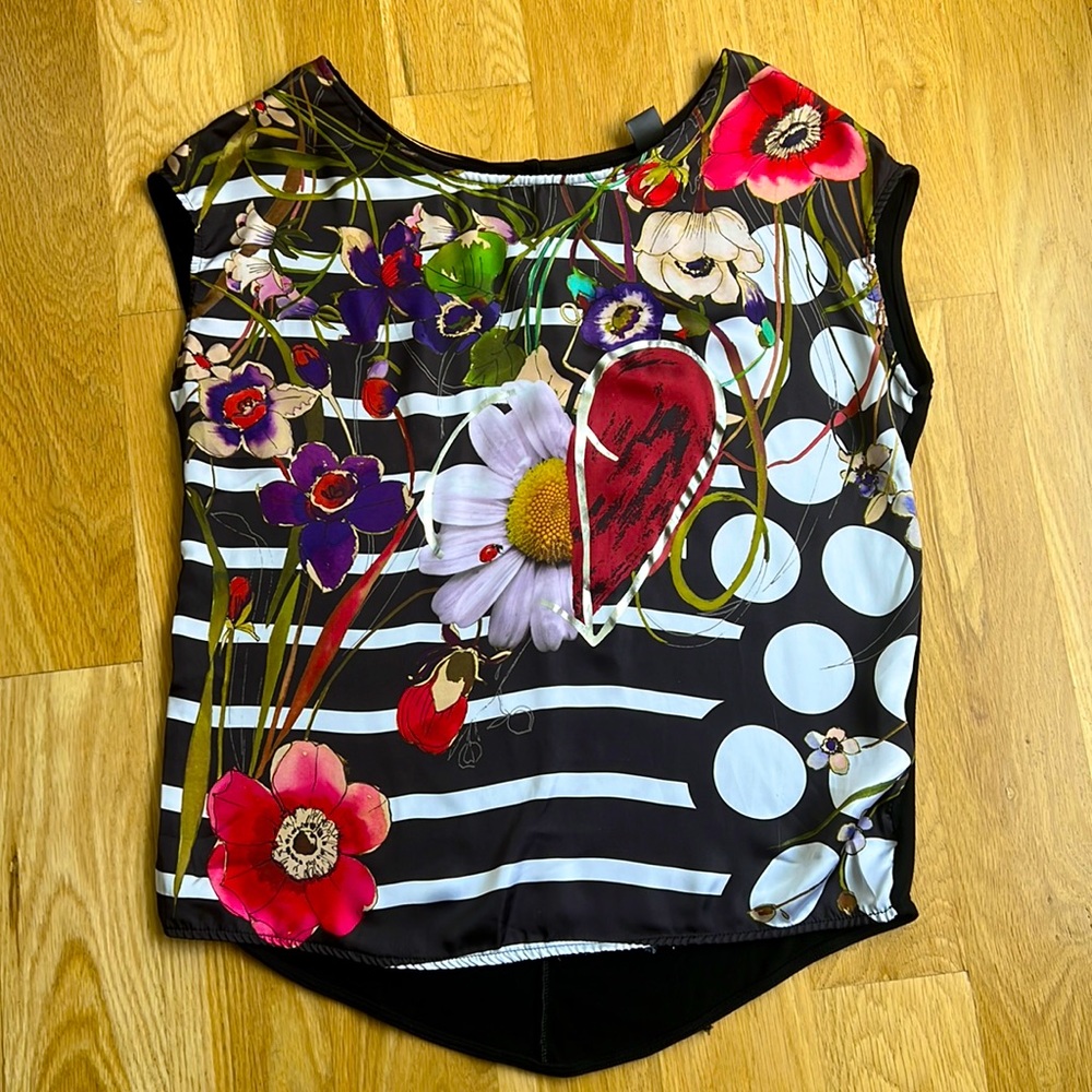 Authentic Desigual Women’s top. Size Small. Worn just once! Like new!